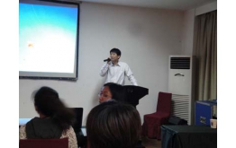 陈总与员工一起成长、学习